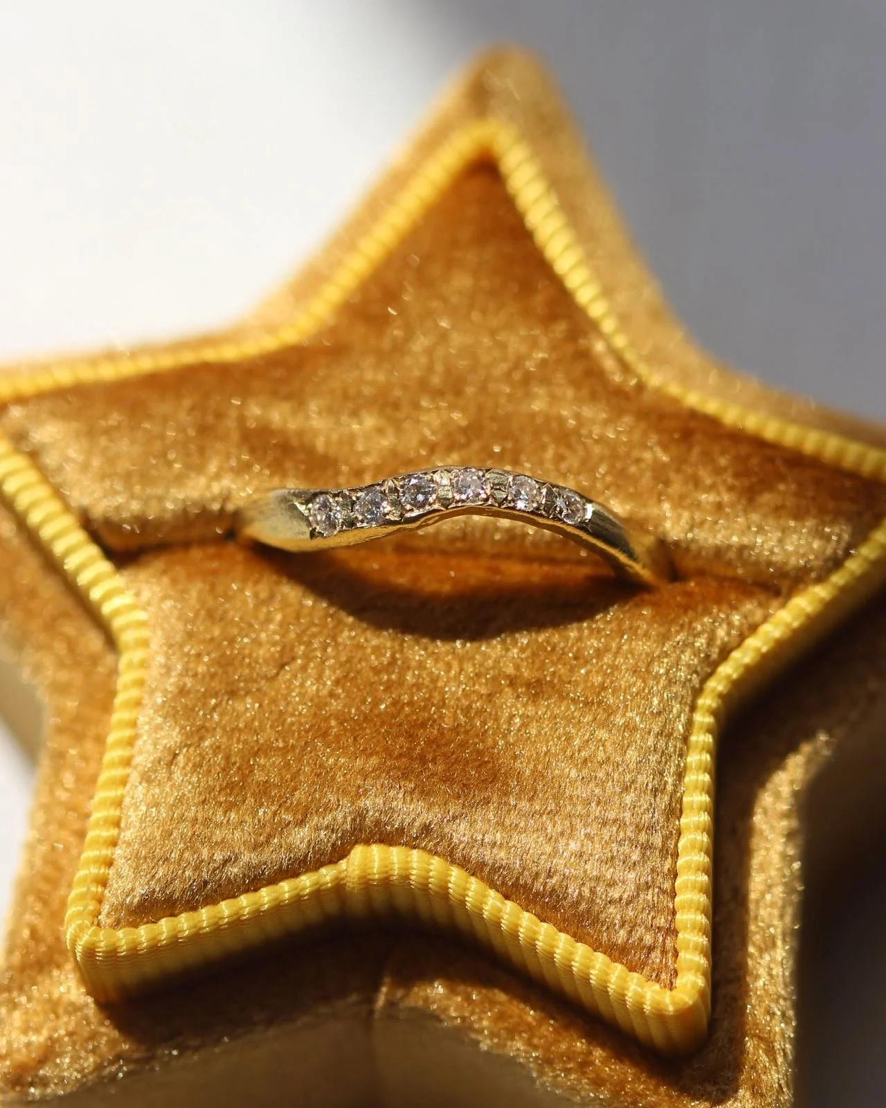 The perfect wedding ring does not exs-

The Fine Wave ring - diamond edition 💎🥹💫🌟✨