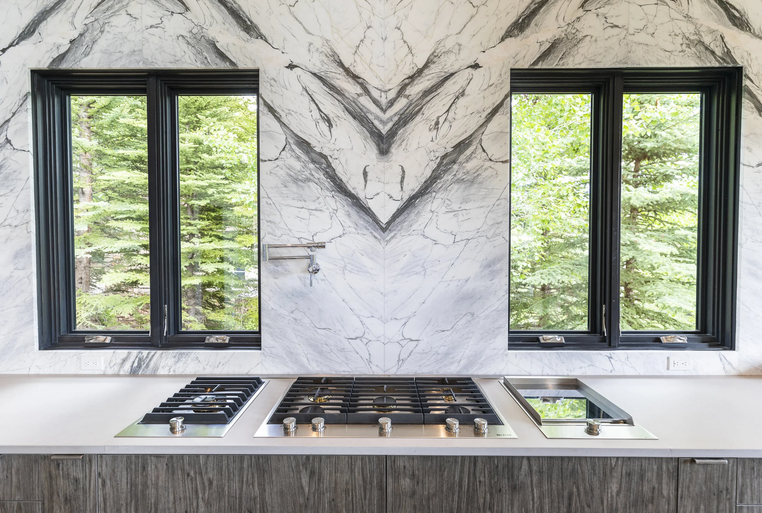 Kitchen Stove.jpg