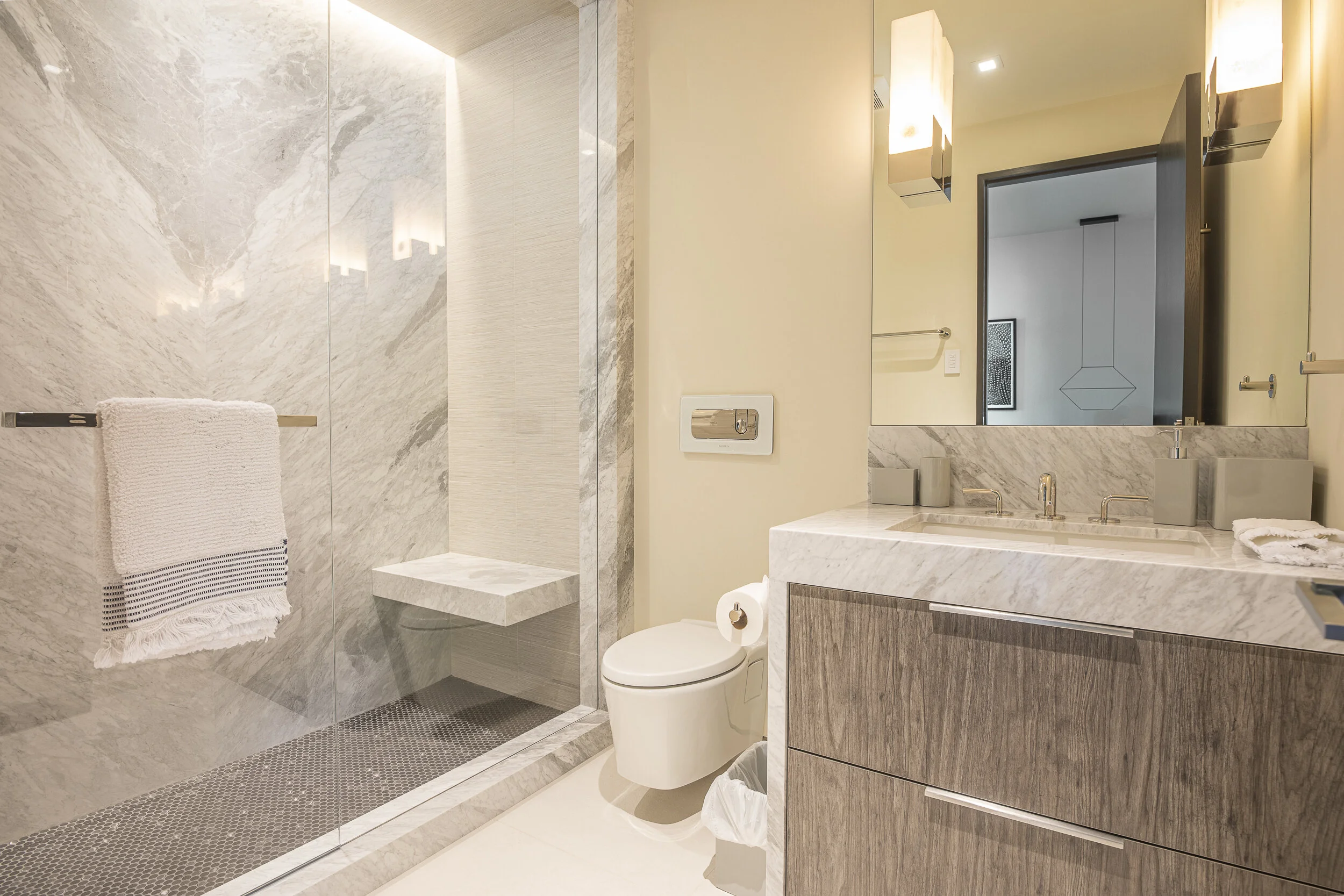 Bath Bedroom 2.jpg