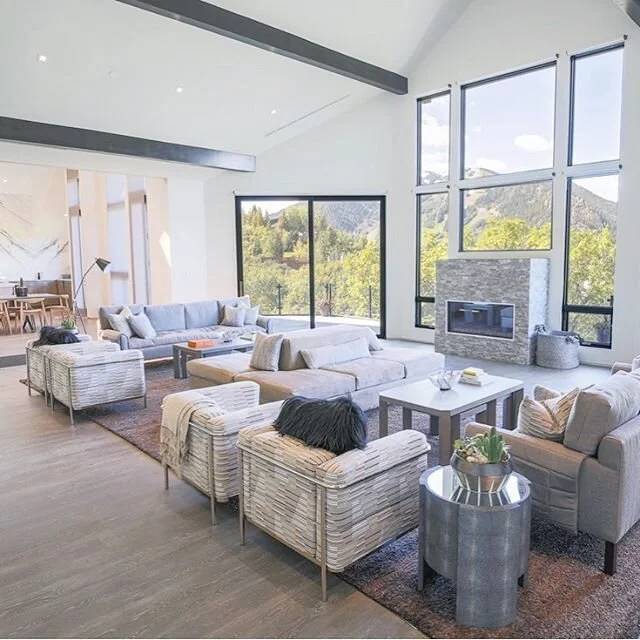 Sunday morning with a view... #projectdrawdriveaspen #aspenhome #aspenbuilder #cyrandco 📷: @photograferg