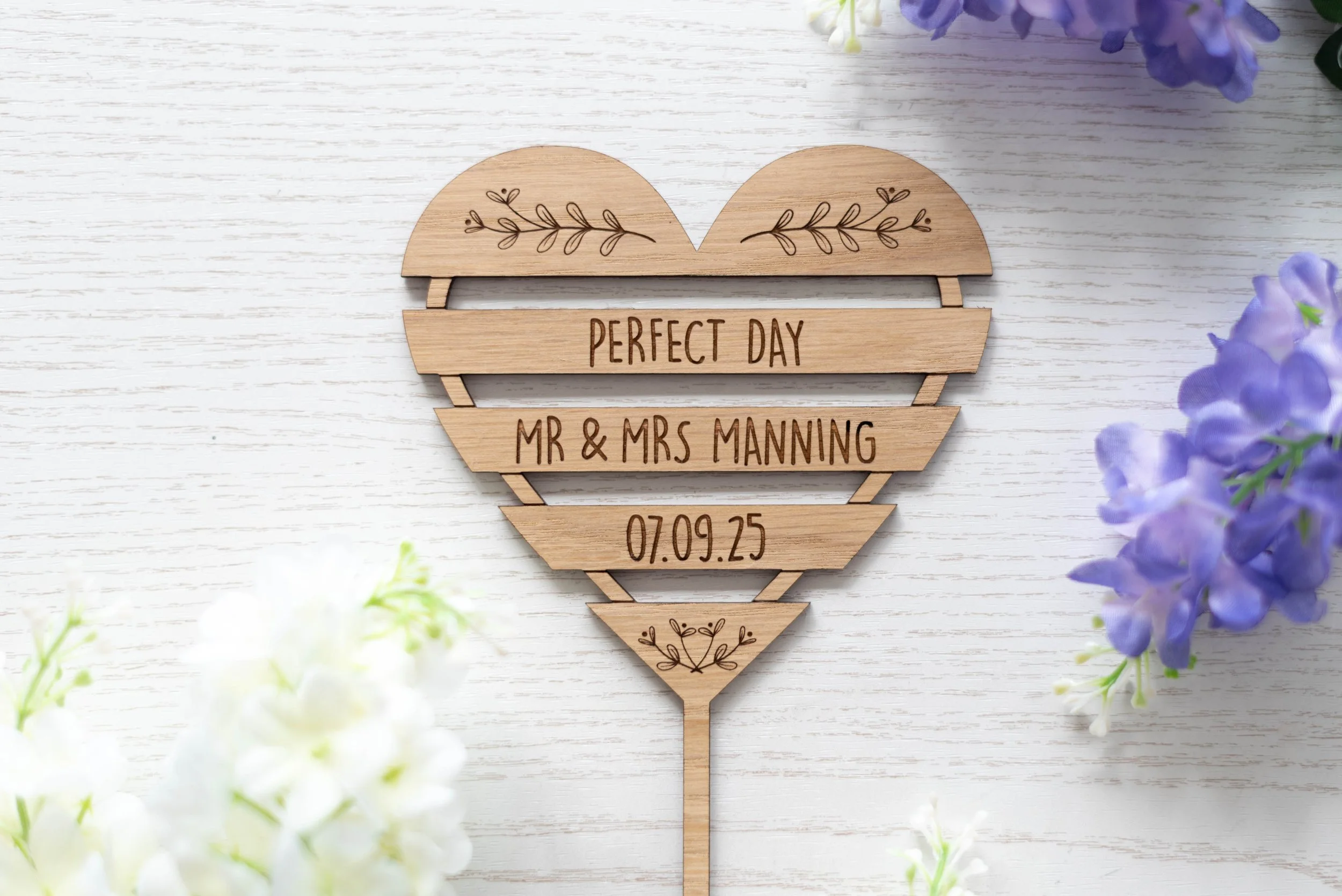 Pallet Cake Topper Mr & Mrs Manning 2.jpg