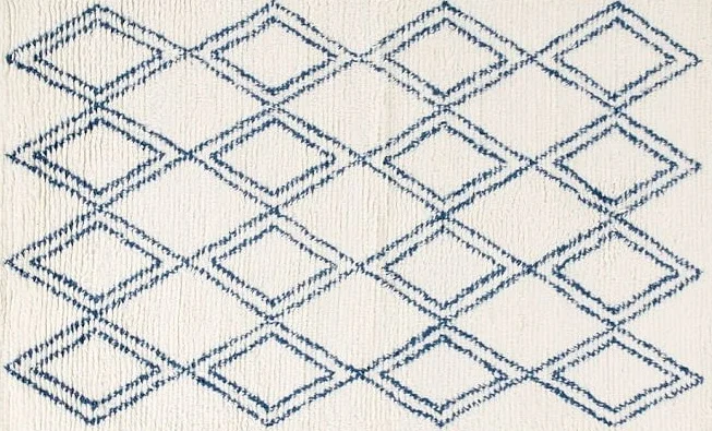 Area Rug: Navy diamond shag 8' x 10'