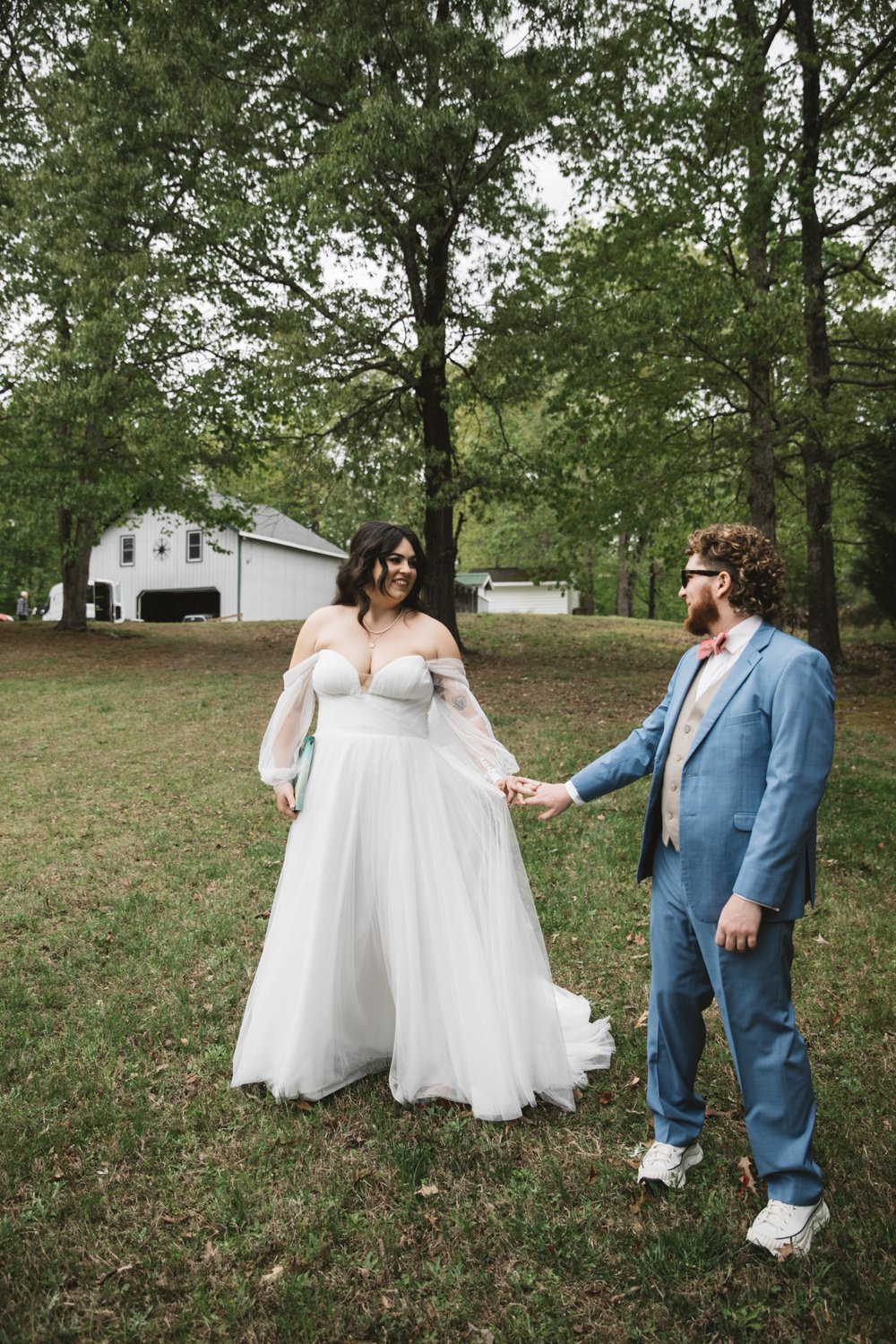 meganconnorvintage70srusticweddingphotographyinwilliamsburgva-10.jpg