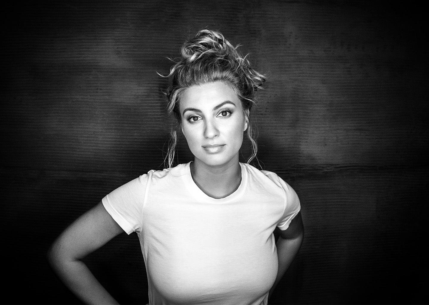 ToriKelly_MSantos04.jpg