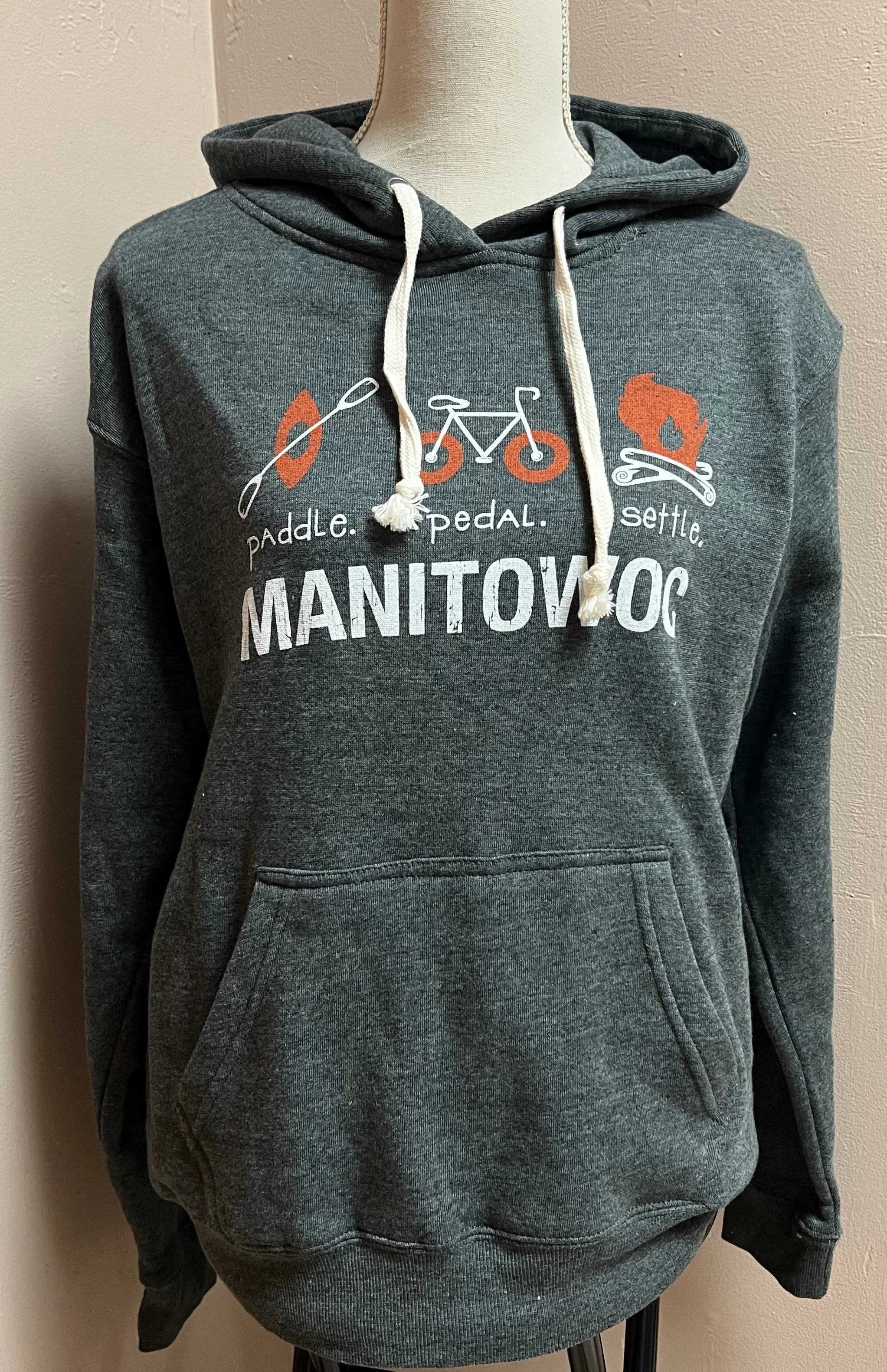 PADDLE PEDAL SETTLE MANITOWOC SWEATSHIRT.JPG
