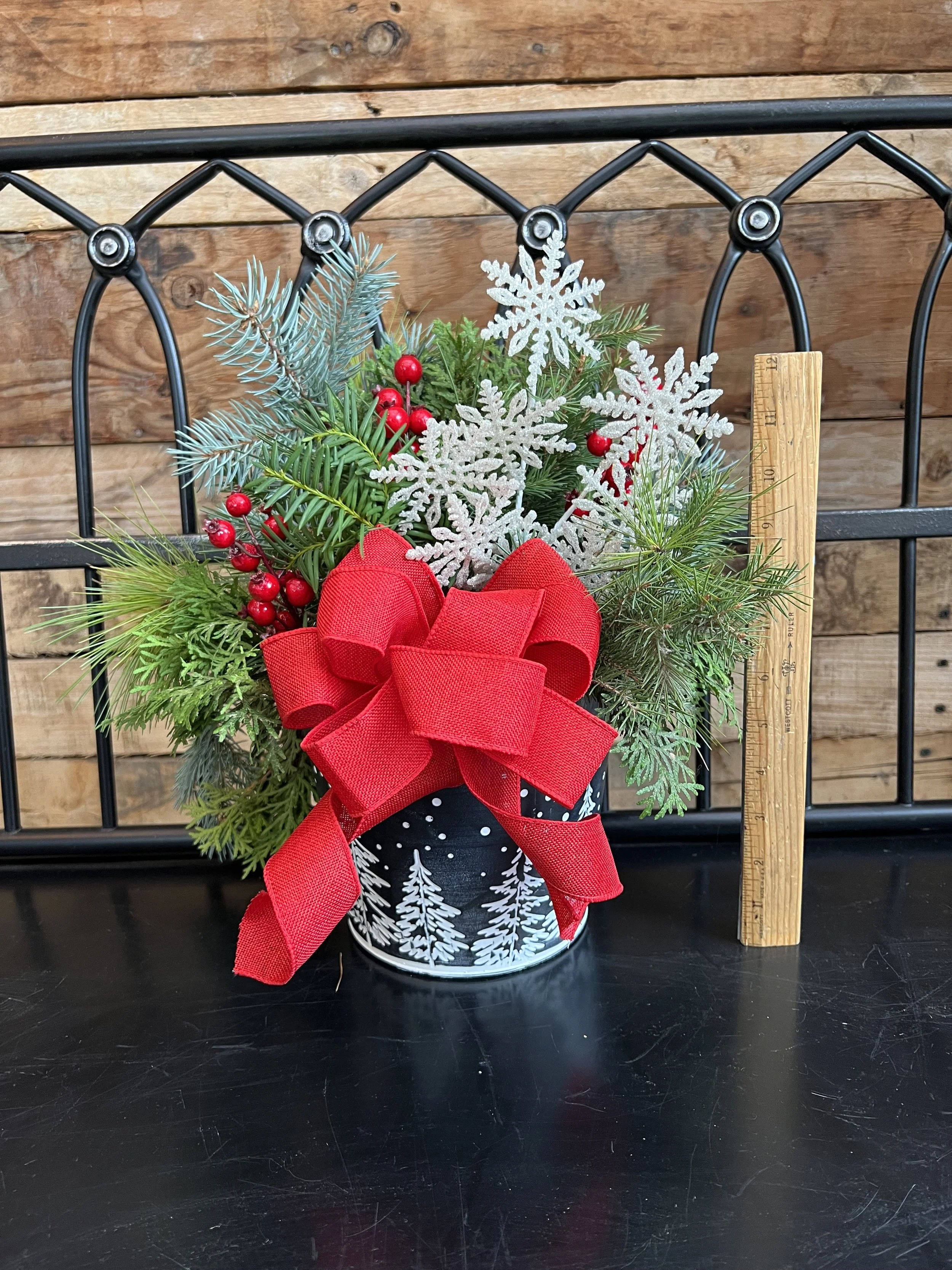 Evergreen Centerpiece Class (Green Bay Location)