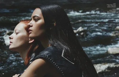 Rosa and Jamie-Amazing+Magazin+01+Entire+Spread-49.jpg