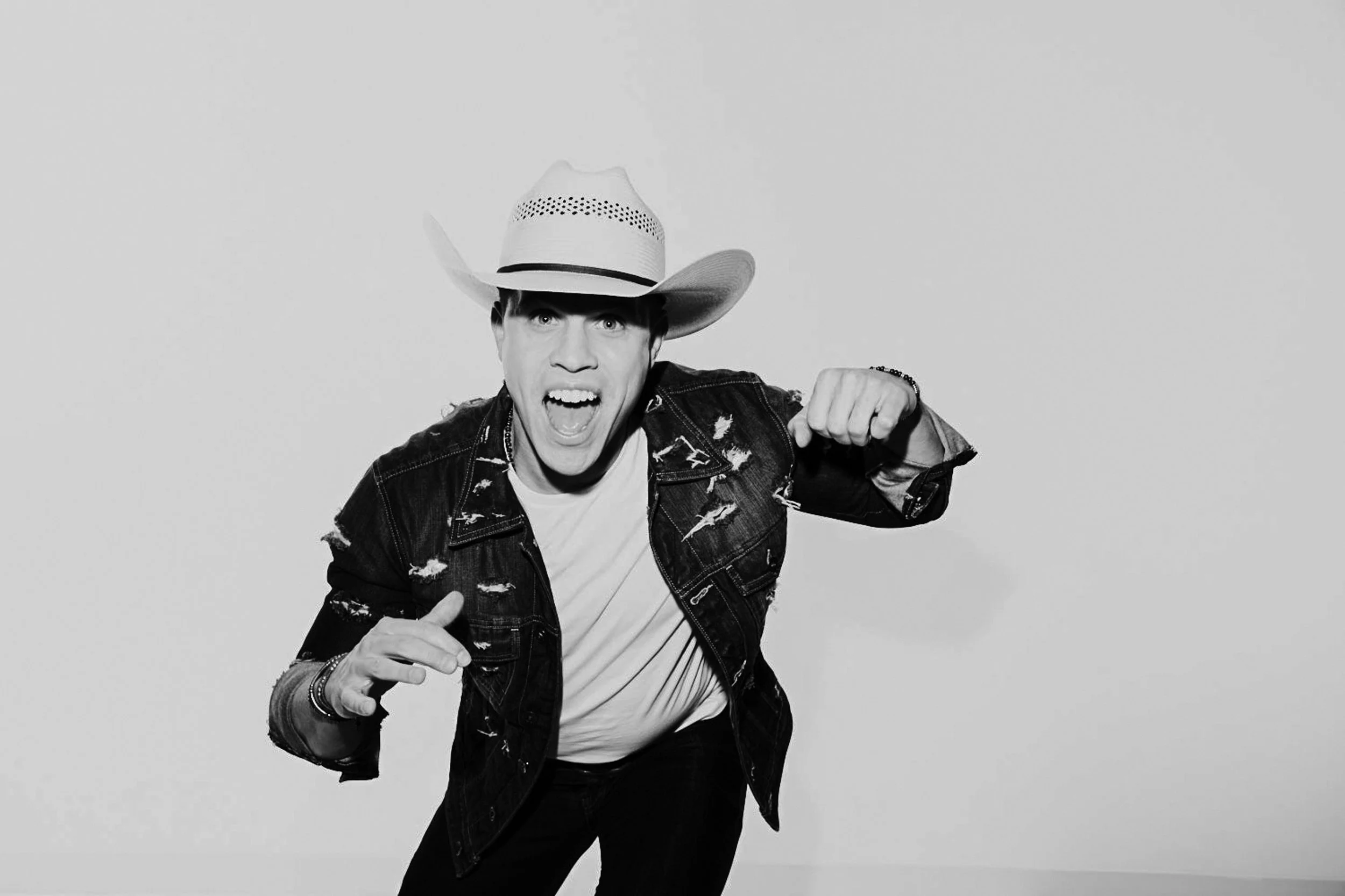 Dustin Lynch.JPG