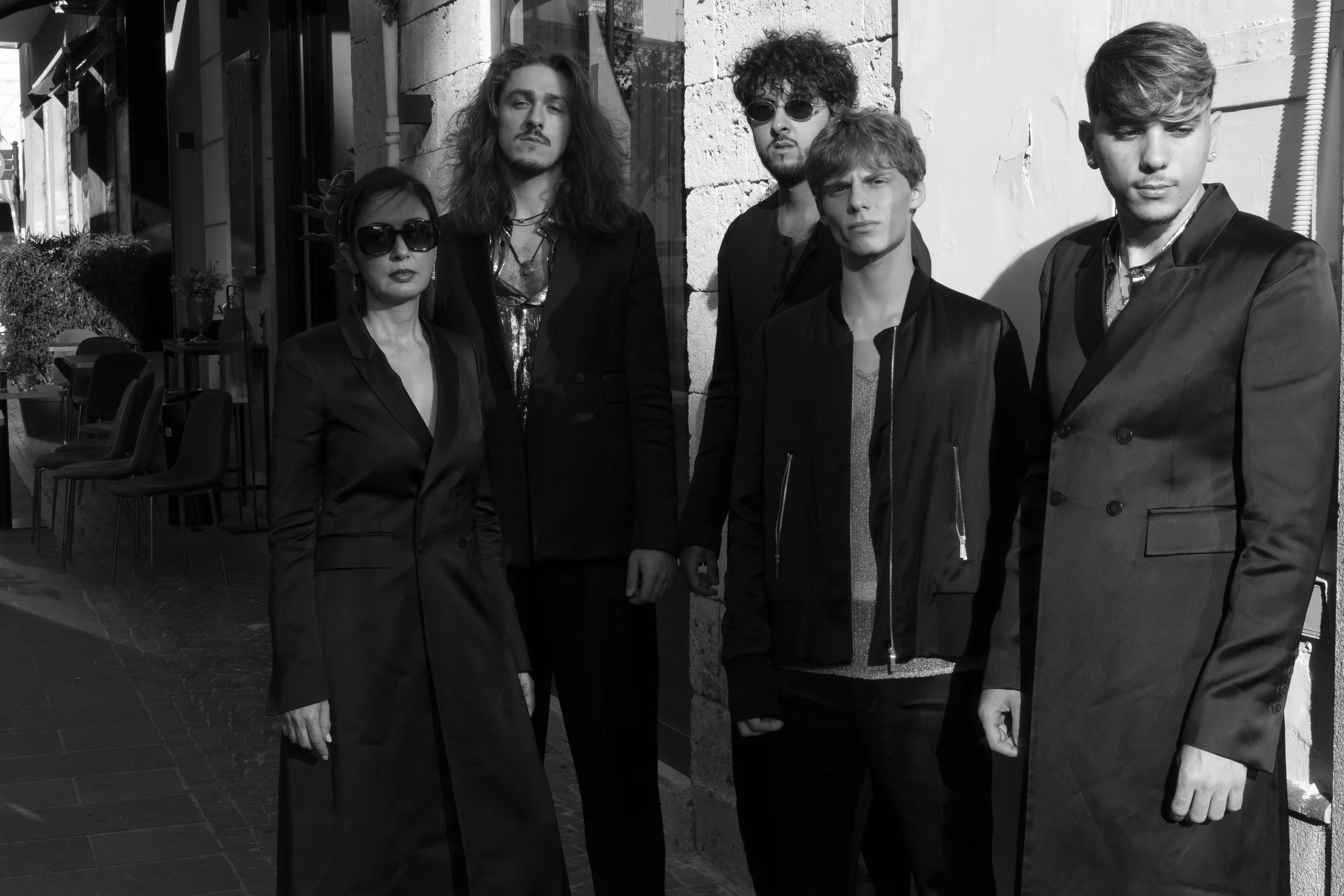 61-51-Sapio Black and White (11).jpeg