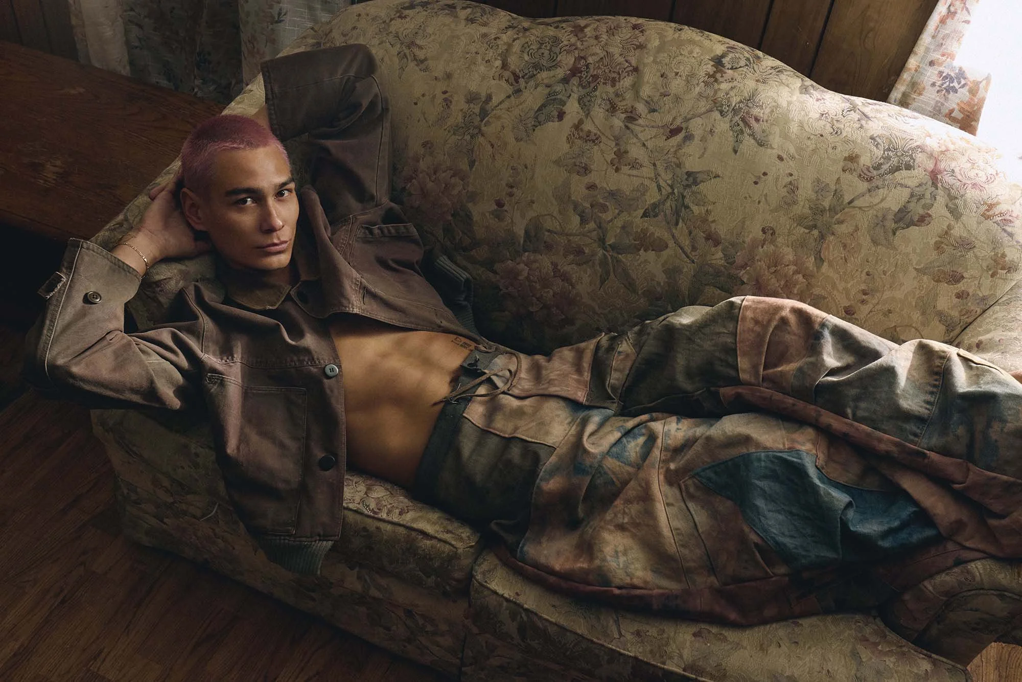 Esquire Vietnam-251215_AL_EvanMock_Cover_SHOT01_0172.jpg