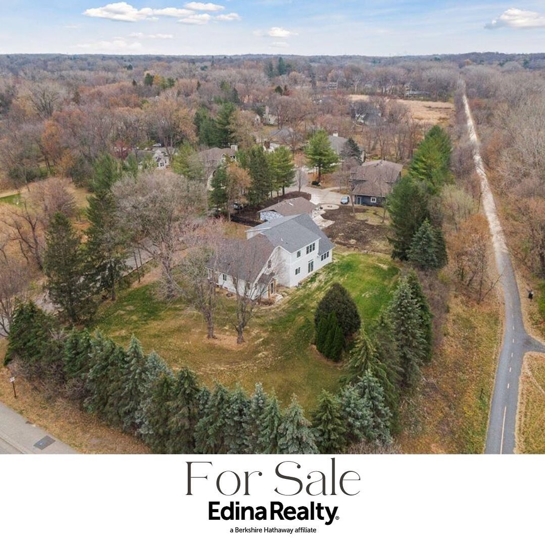 See reel 🎥 I posted previously or link below.

FOR SALE- Minnetonka 
4br/4ba/3car/4061 sqft offered at $1.195m

Absolutely stunning Minnetonka home, as close to new build as you can get.  Massive addition added in 2022 over the original foundation o