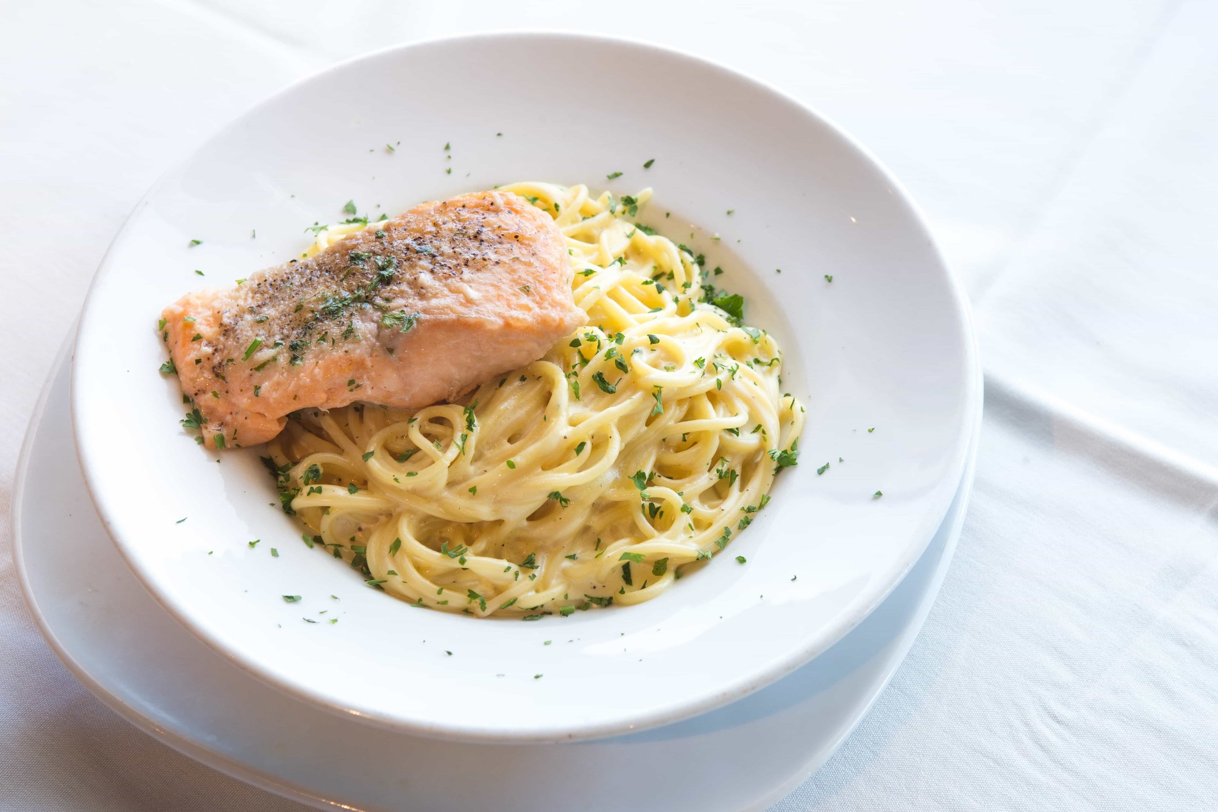 puerto-la-boca-salmon-spaghetti.jpg