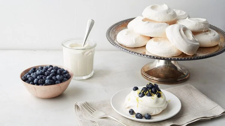 Easy Mini Pavlovas / SEO Recipe