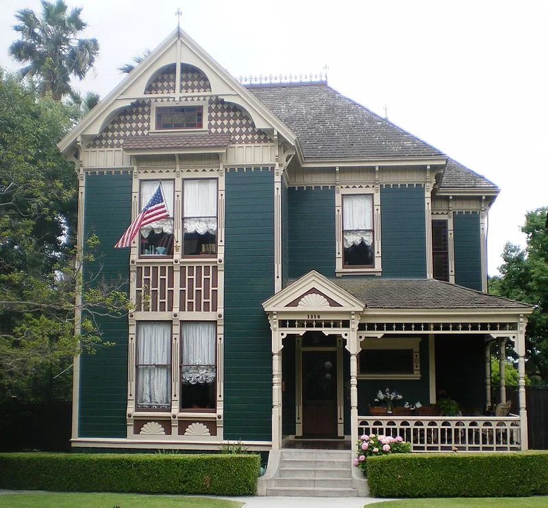 IN NEED OF AN “EXTRAORDINARY” LOCATION, BUT CAN’T AFFORD A “LOCATION MANAGER”?  