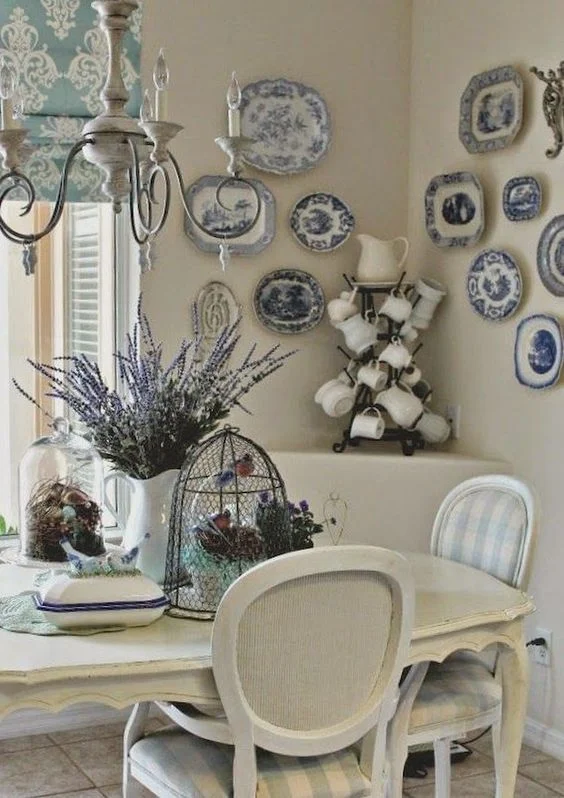 Decorating With Antique Pioneer Plates