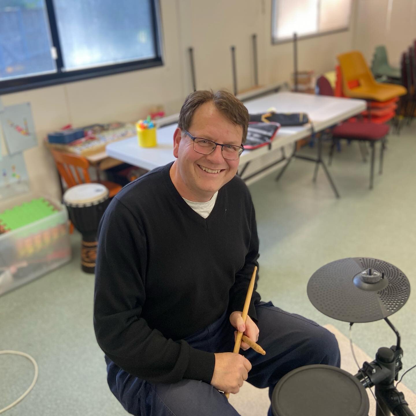 Introducing Tony, our amazing drum teacher! With a musical journey starting at age 8 playing piano and trombone, Tony discovered his true calling with drumming. Boasting 10+ years of teaching experience and a degree in Primary School Teaching, Antony