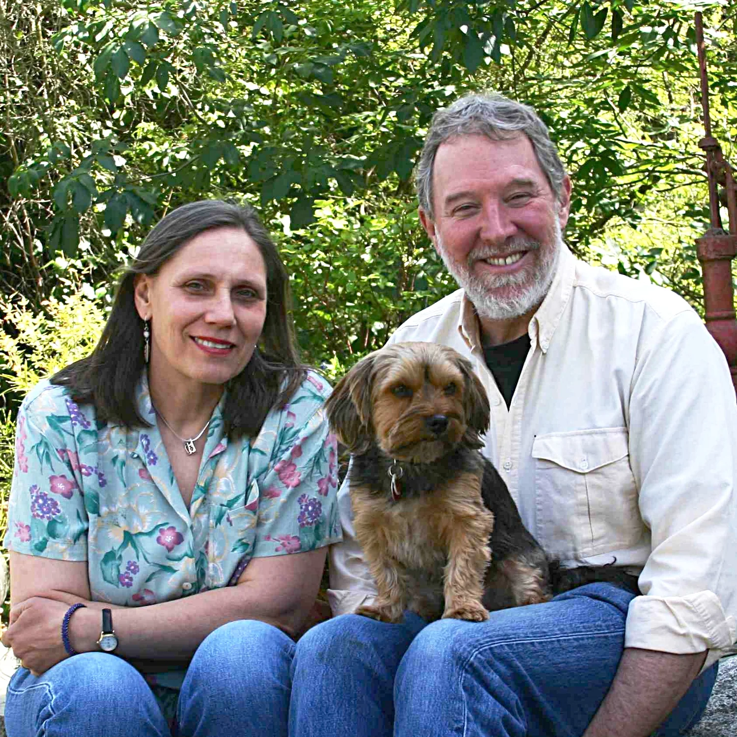 Sigrun Seifert & Joseph Grubaugh with their dog Maiky.