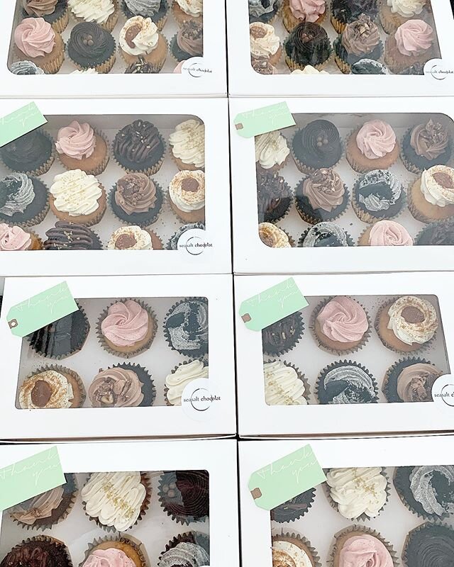 Assorted cupcakes 🧁🧁🧁
.
Thank you Isaac for ordering these cupcakes for our healthcare workers last month and providing me with an opportunity to contribute as well🙏🏼
.
On a side note, Cheers to the end of CB!💪🏼 #sgcupcakes #cupcakes