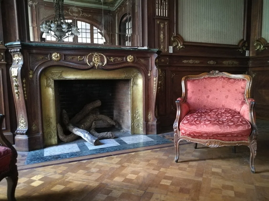 Ja här kunde en ju ta sig ett glas sherry och en cigarr. Cigarren mest för att passa ännu bättre i miljön.