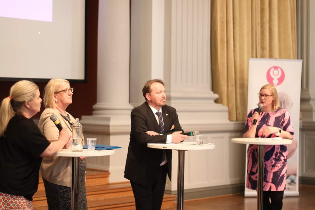 Experterna och jag. Foto: Elin Andersson/Svenska Kvinnoförbundet i Sörnäs.