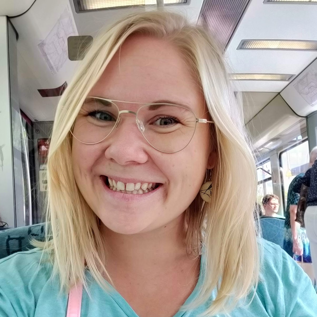 Ser ni höstpeppen i ögonen, ser ni?! I går på S-bahnen på väg mot flygplatsen.