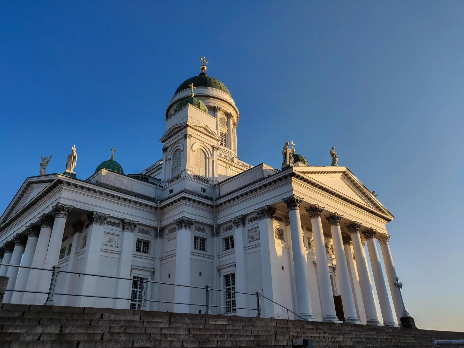 Favoritkyrkan. Fotograferar den nästan varje gång jag går förbi.