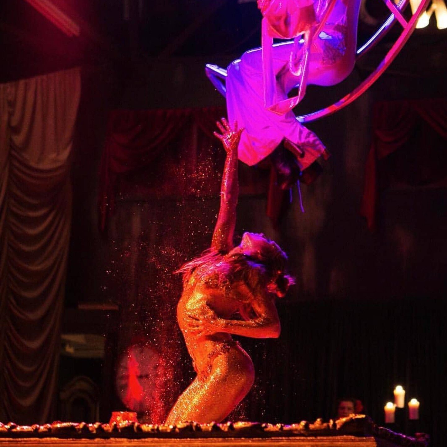 Beauty is everywhere. Reach for it. ❤️
.
.
.
#lucentdossier #lucentdossierexperience #cirque #livingthedream #aerialdance #evententertainment #laprivateparty #private