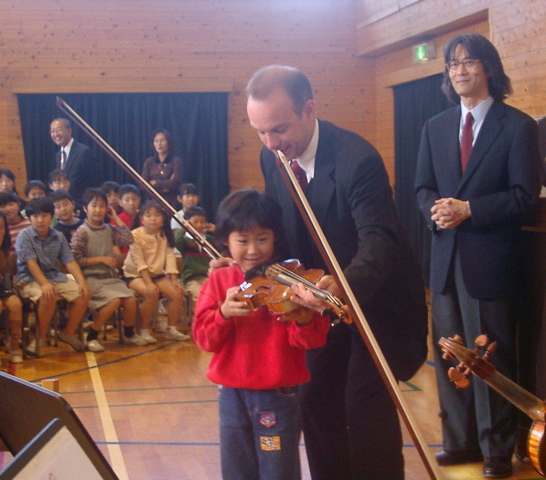 School presentation in Tokyo with the Akanthus Ensemble