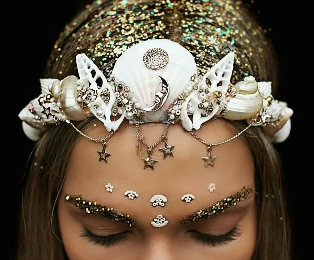 White Shell Crown — Chelseas Flowercrowns display picture 1
