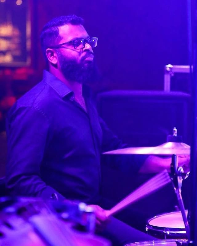 Happy Birthday to our very fine drummer Ruvith Abraham! 
#drummer #drumming #indierock #shoegaze #dreampop #singersongwriter #sticks #drums #cymbals #hiddencurrents #hiddencurrentsband