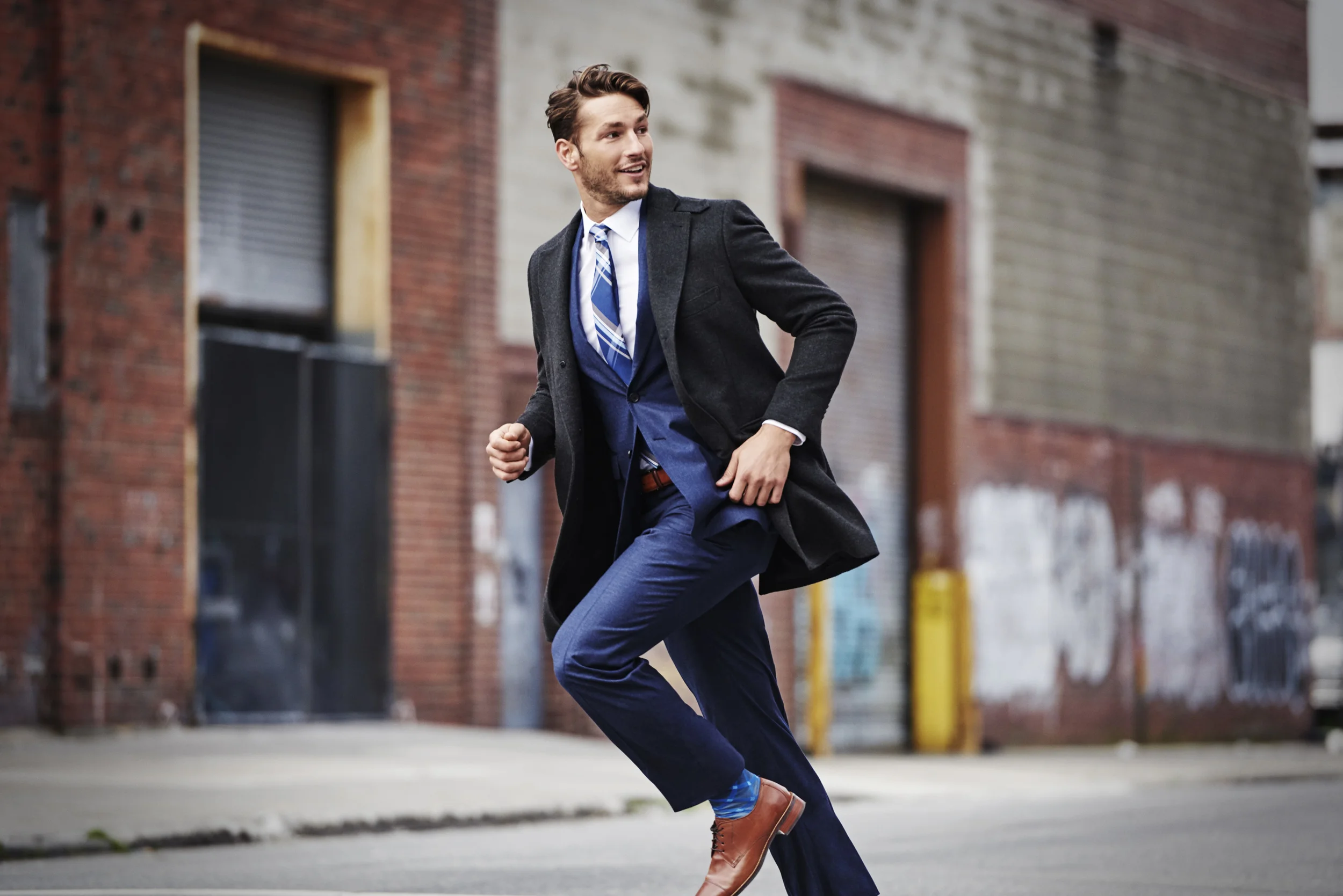 S01_SaksOffFifth_M_Tailored_01_163_V1_R1 .jpg