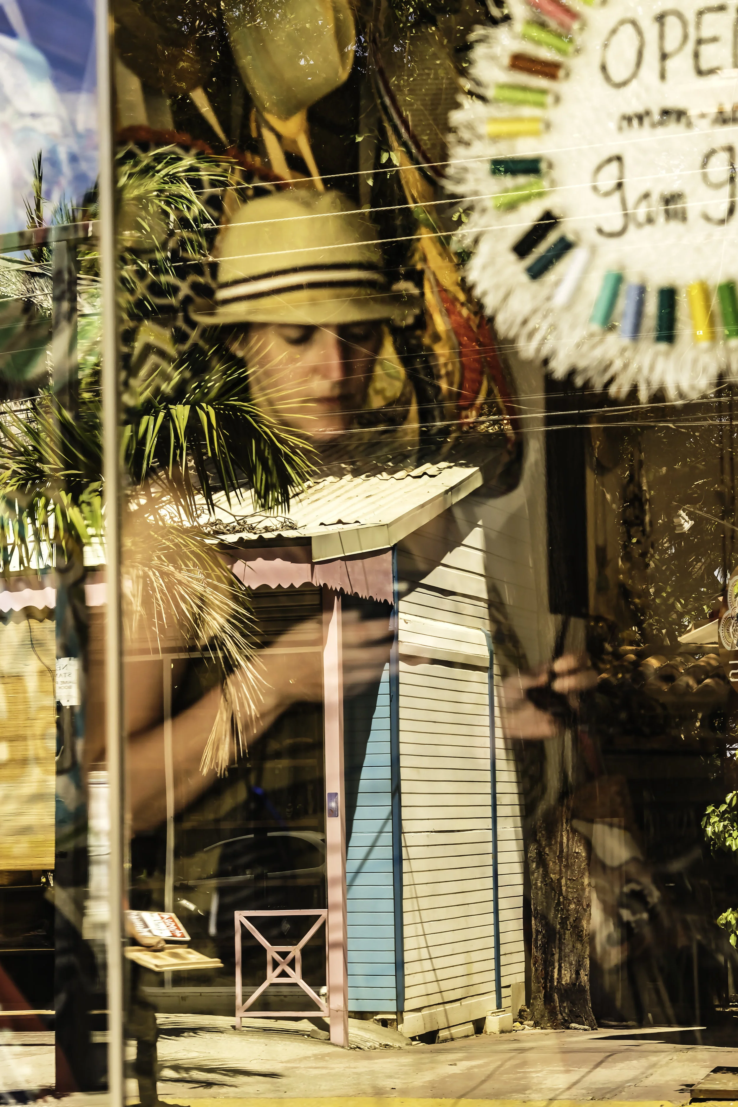 Store window, Tamarindo Beach, CR