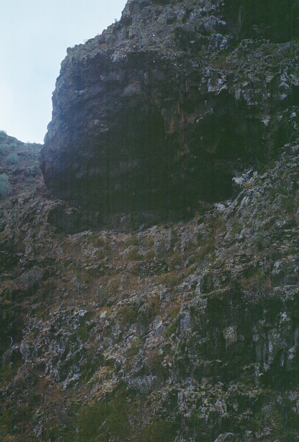 R1-01716-0008.jpg