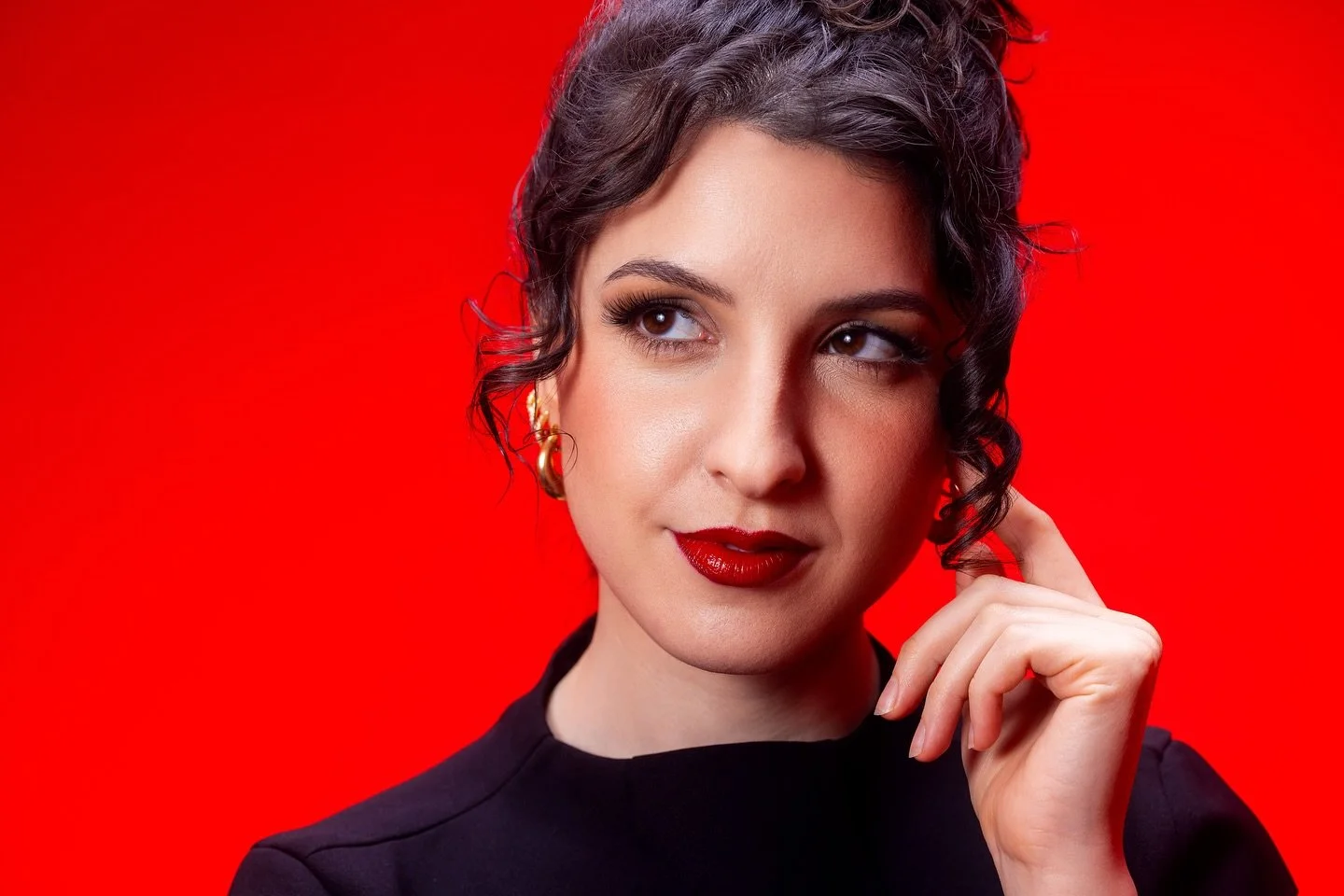 The wonderful @iamhannahceleste 
Taken in my studio
#nycphotographer #vintagephotography #nycmusicians #oldhollywood #glamourshots #portrait #vintagestyle @mattbakerphoto @mattbakerjazz