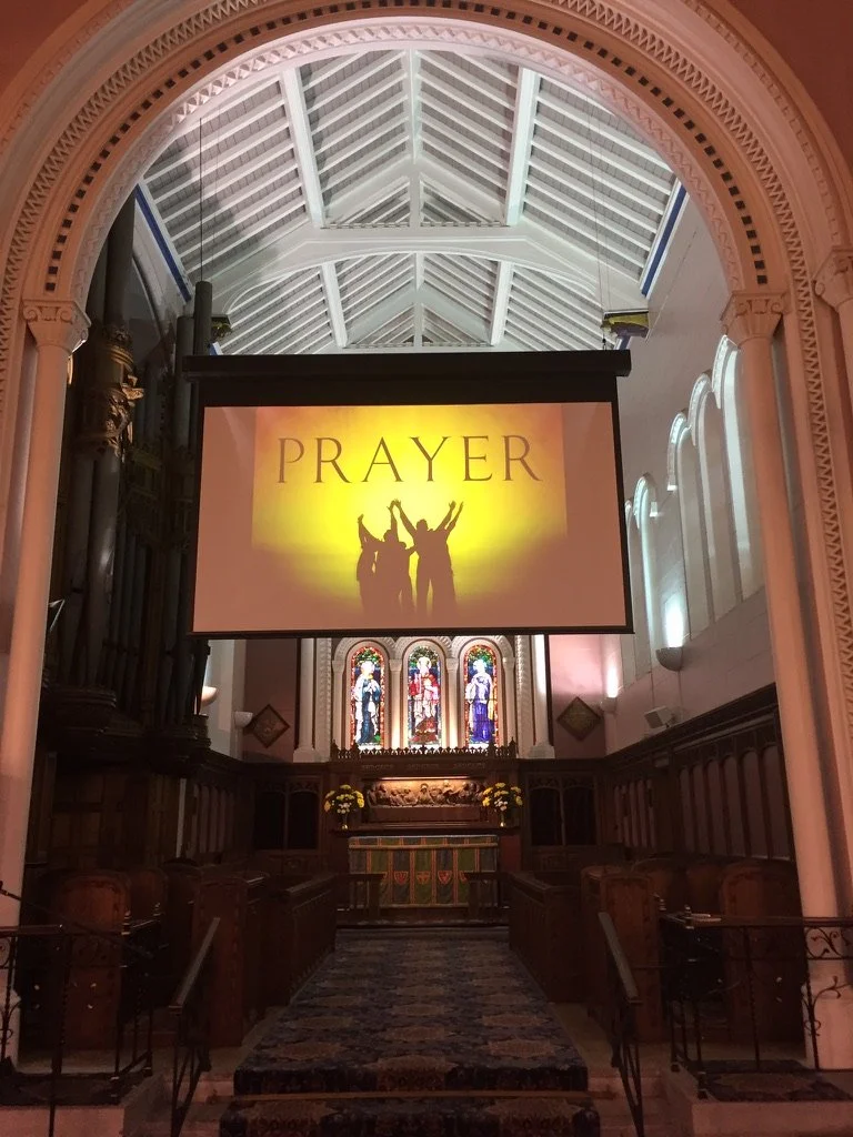 Retractable Large Projection Screen