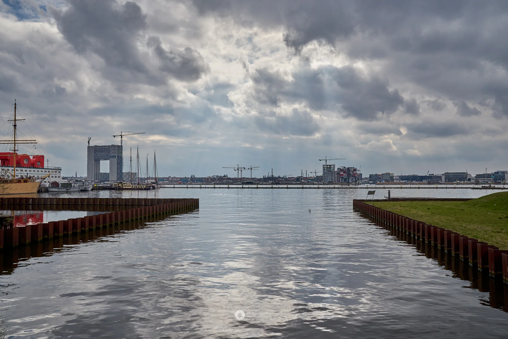 Nieuwe woningen aan het IJ Pontsteiger