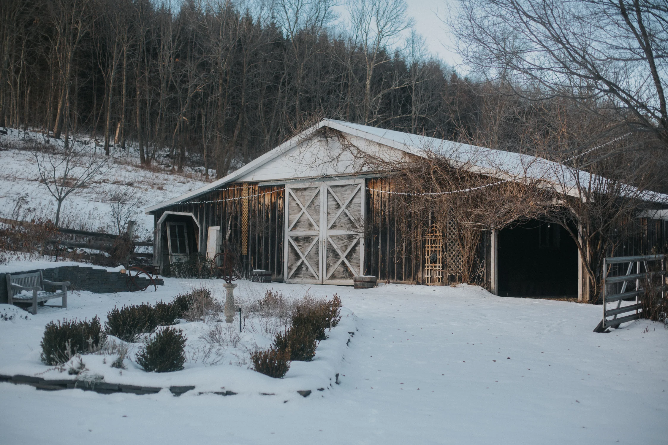 mnd_farm_winter_wedding_001.jpg