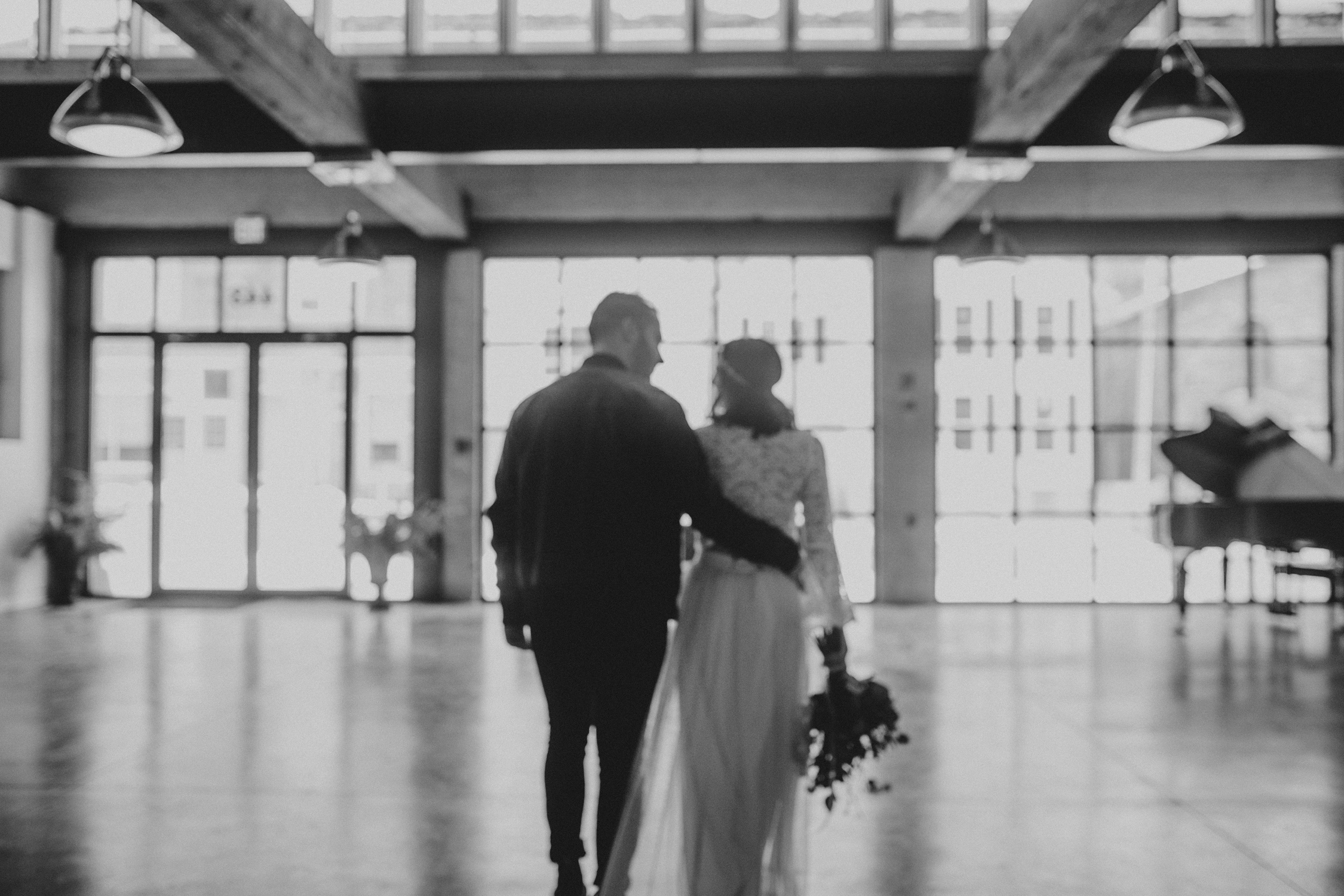 joes_garage_wedding_018.jpg
