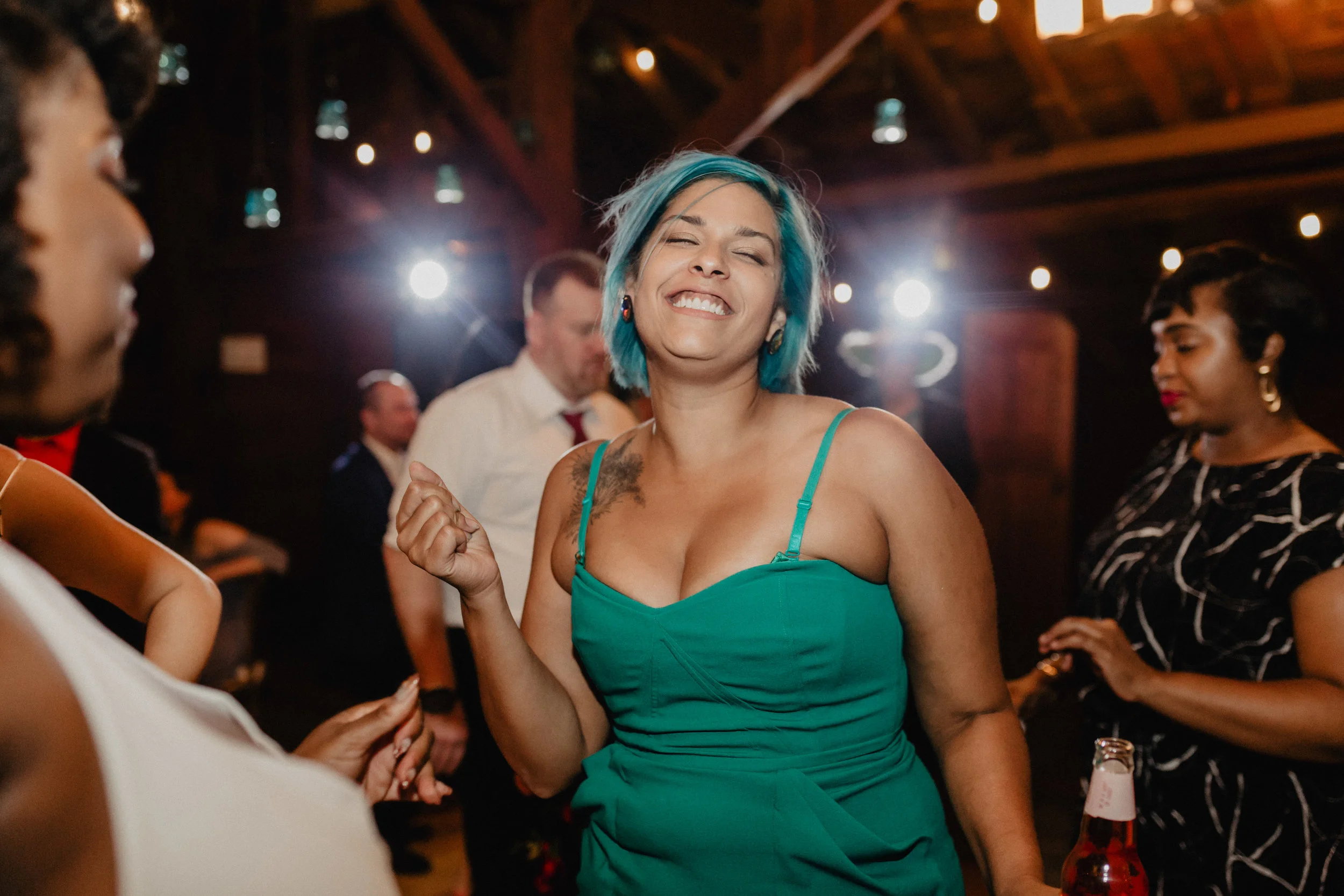 stablegate_farm_and_vineyard_wedding_101.jpg