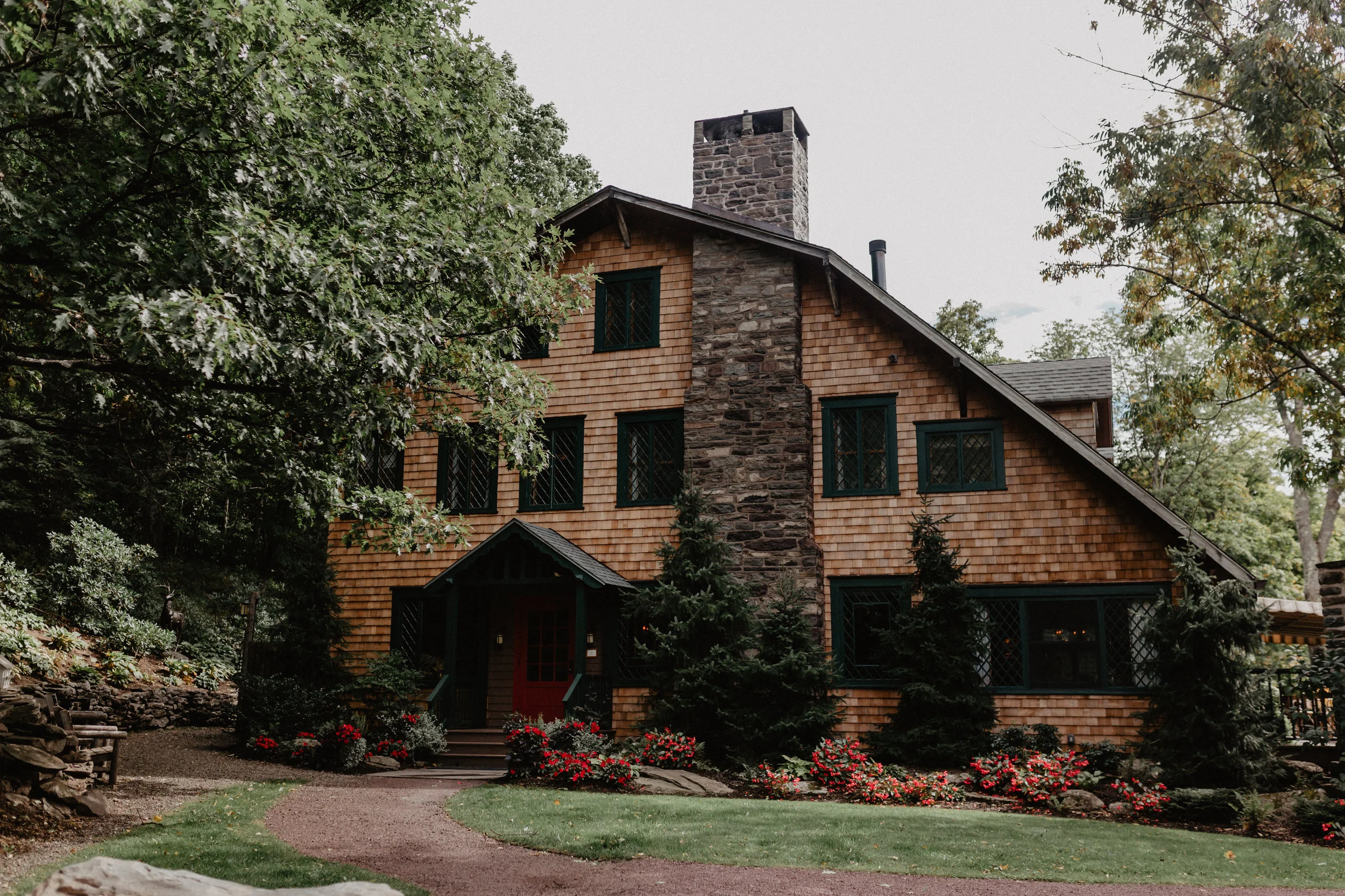 deer_mountain_inn_wedding_001.jpg