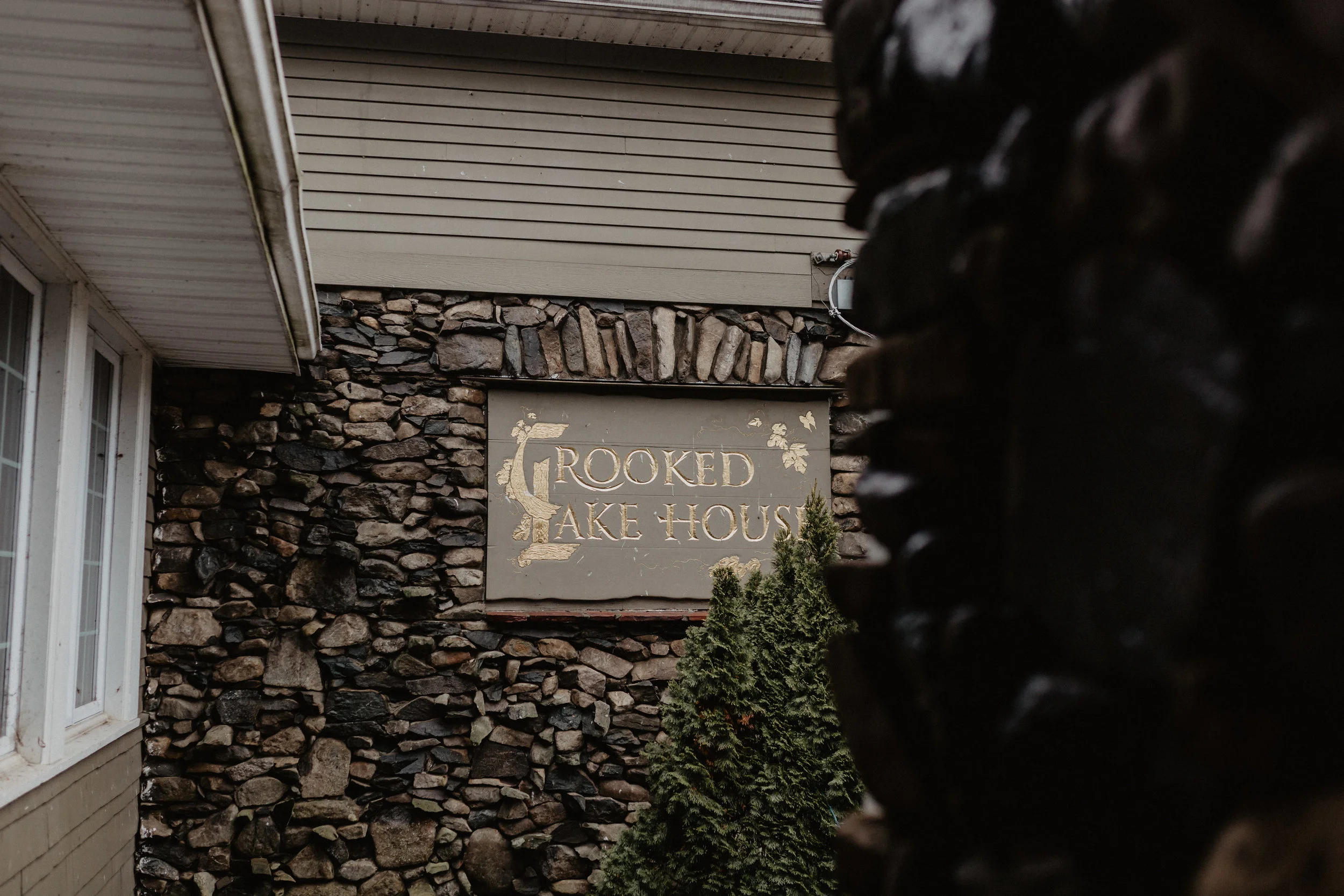 Kaylei And Dan S Winter Wedding At Old Daley On Crooked Lake