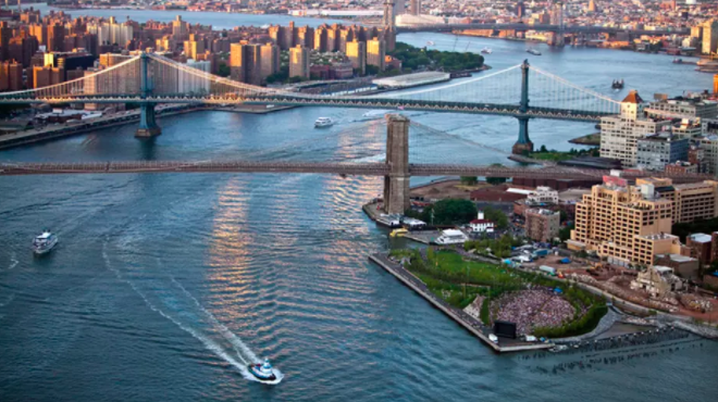 The Theater of the Urban Waterfront: Where the City Opens