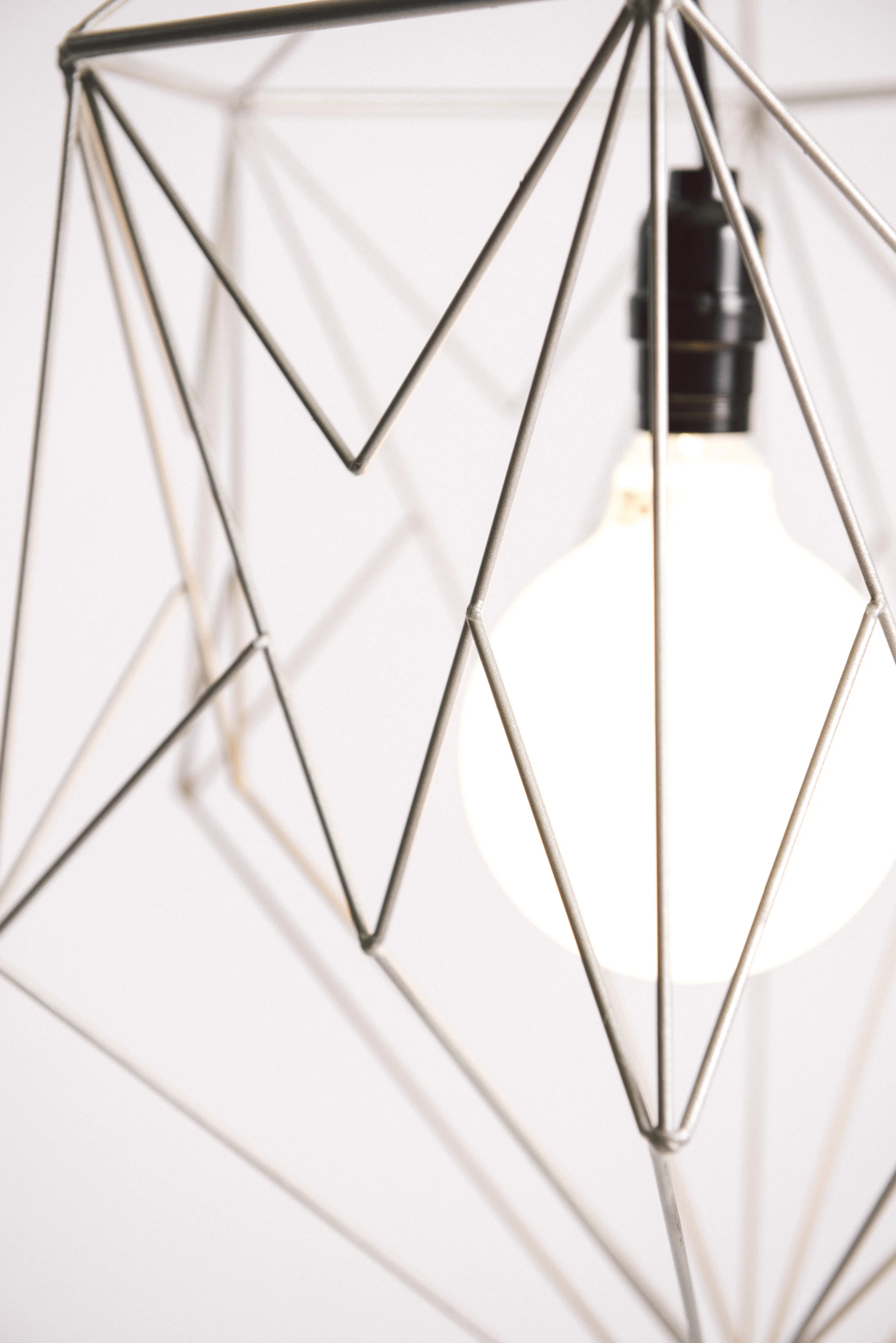 CLEAR QUARTZ PENDANT (detail)