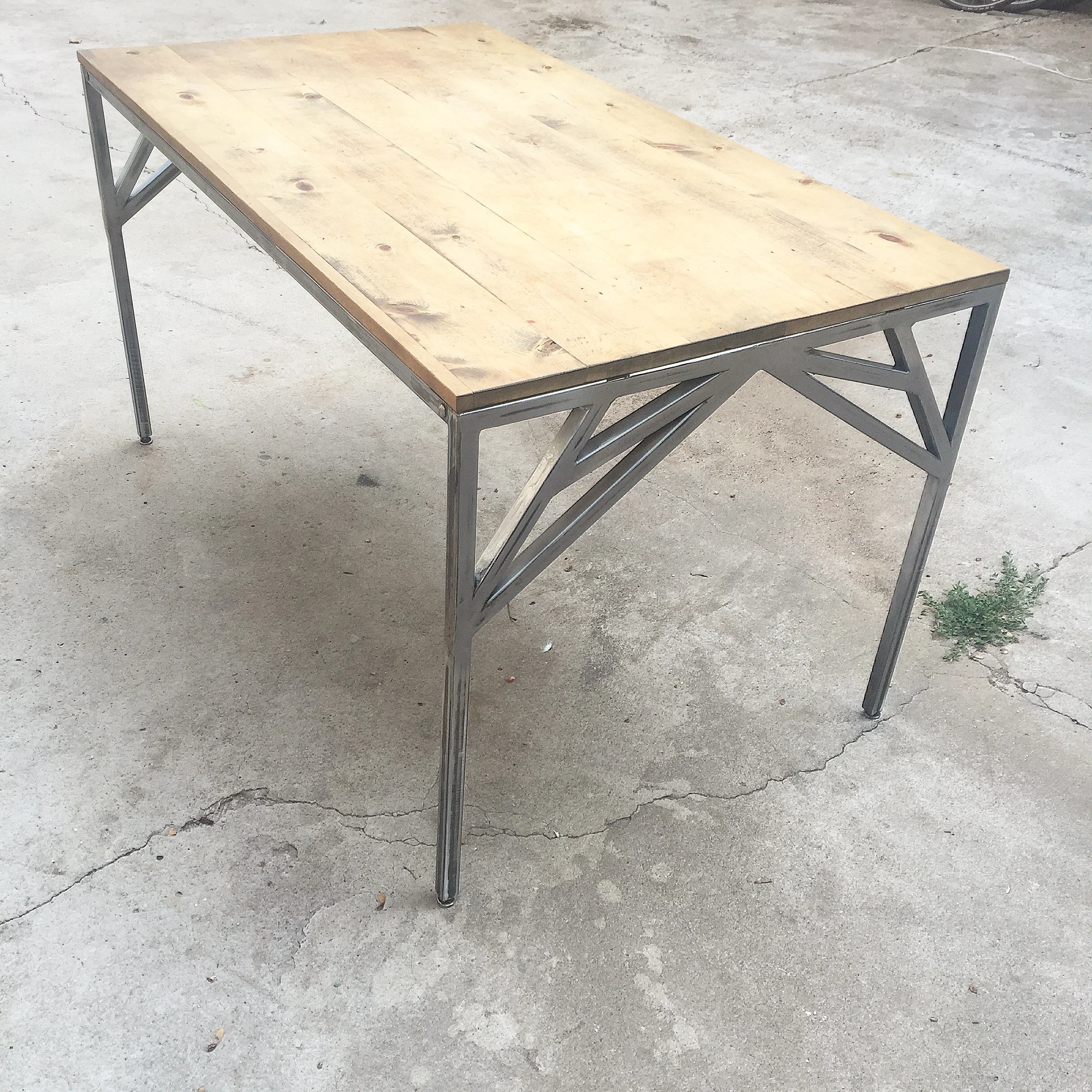 CATHEDRAL TABLE