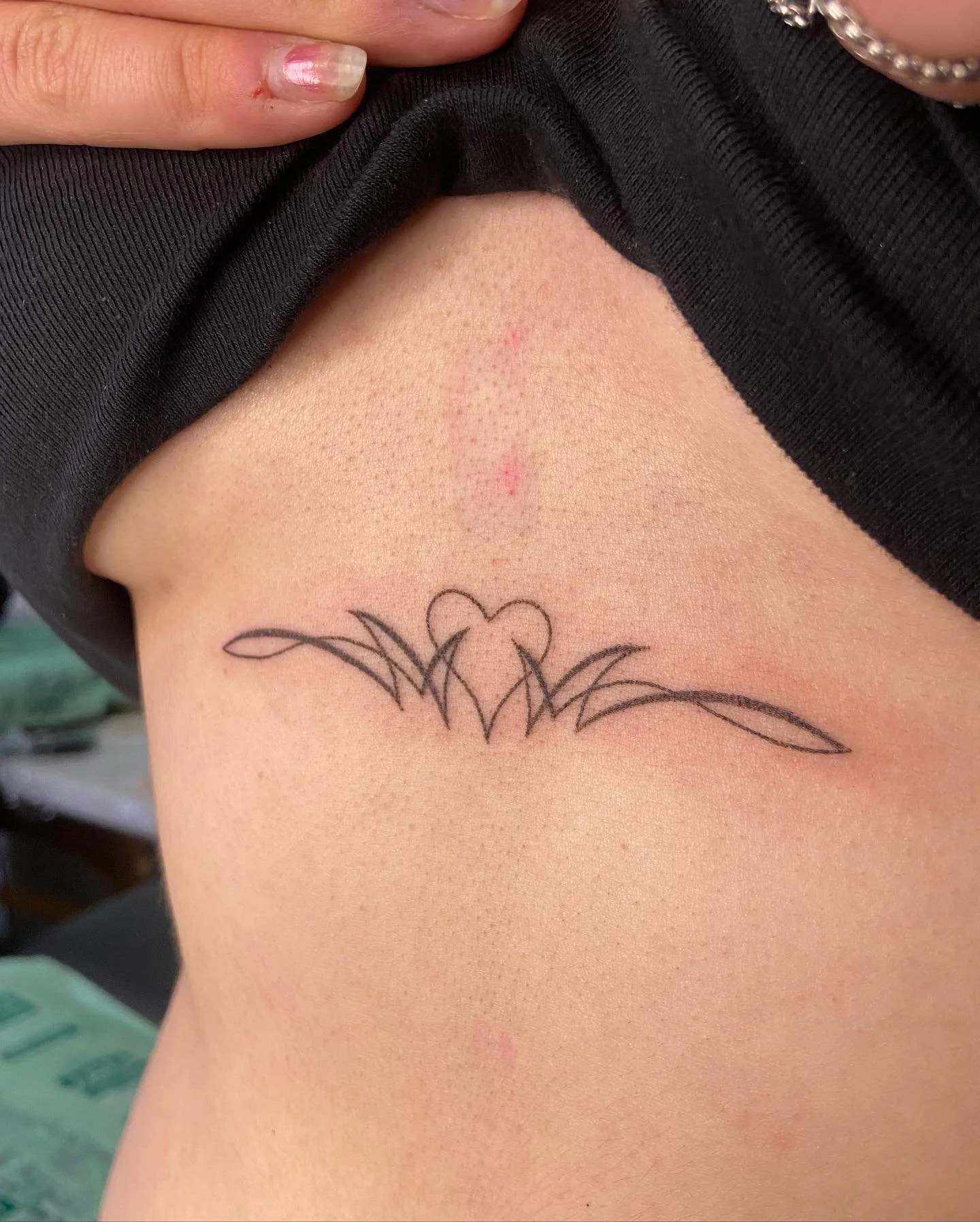 Absolutely love the placement of this pinstripe flash for Hayley 💗 So lovely to meet you babe! My books are always open for custom or flash, get in touch with your ideas!