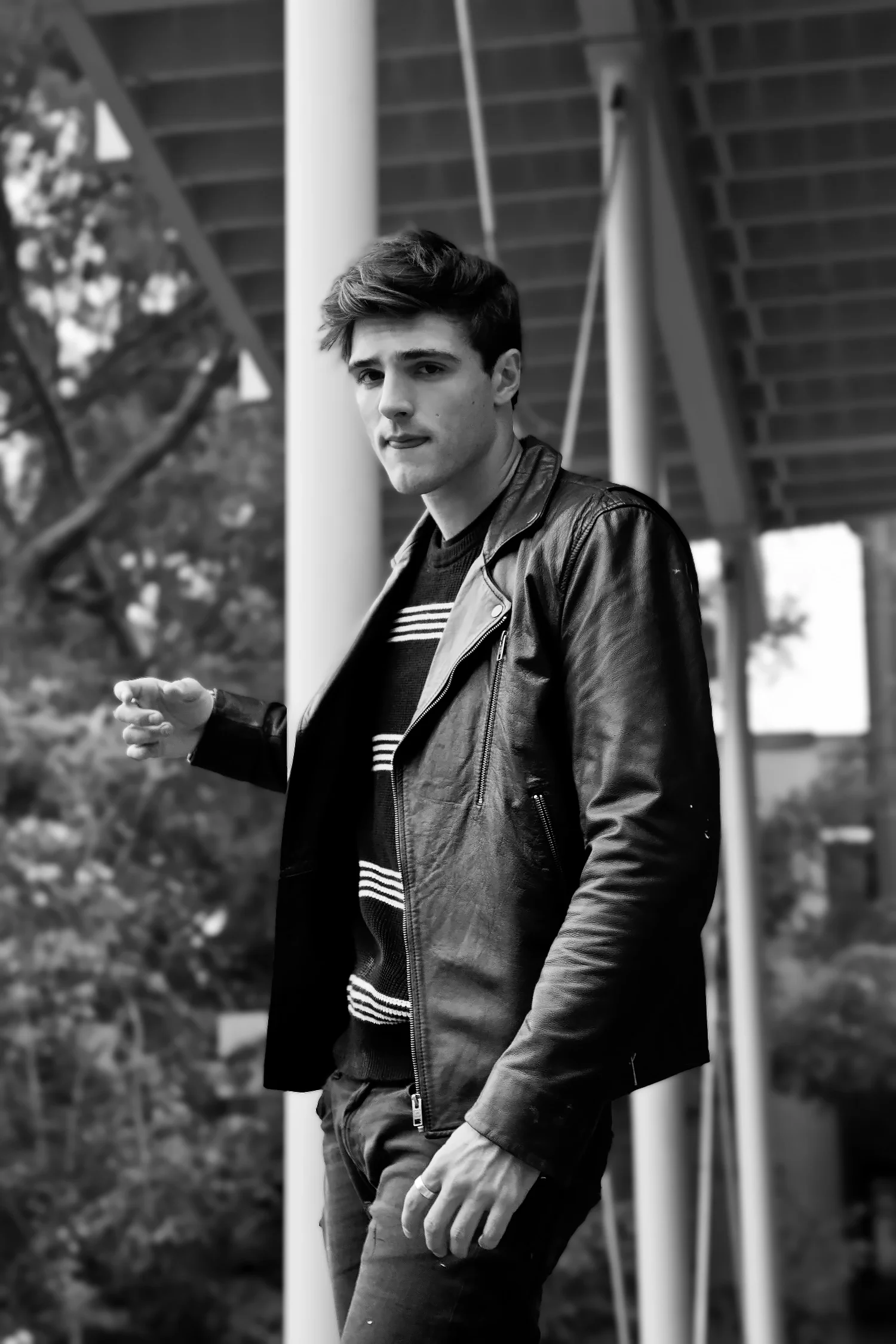 Jacob Elordi 2 bw.webp