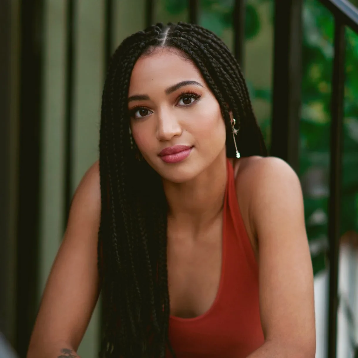 Samantha Logan 1.webp