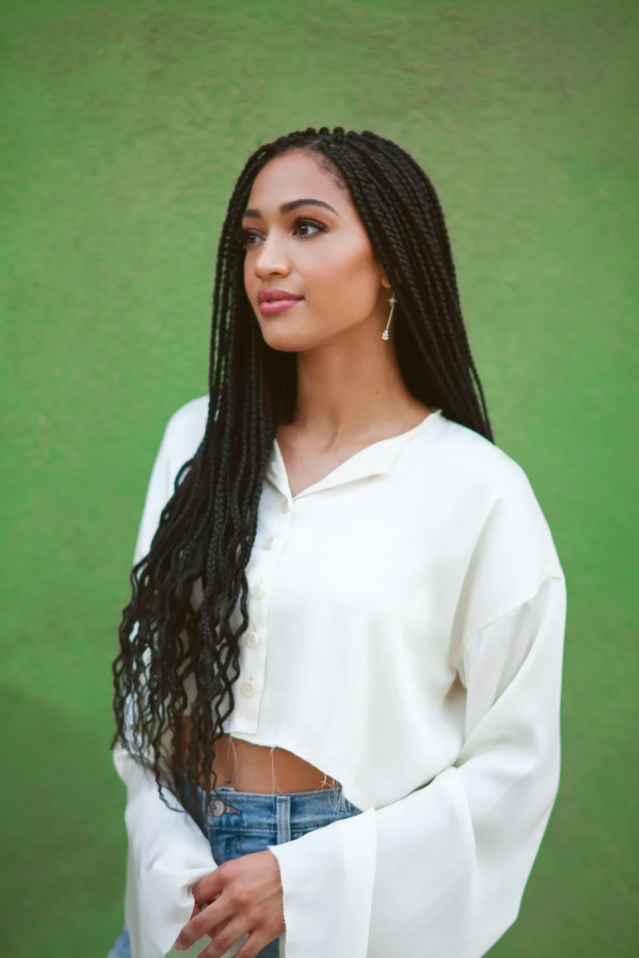Samantha Logan 2.webp