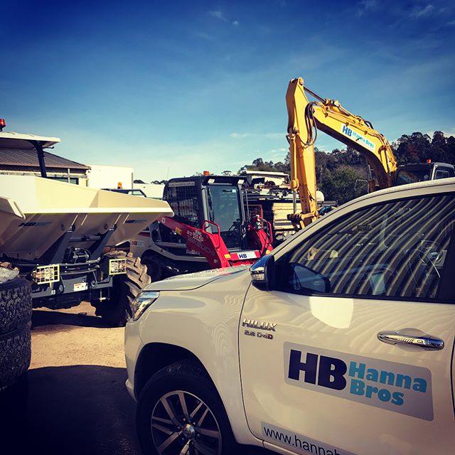 A few little jobs and a removal for factory relocation to round out the week. #crsigns #crsigninstallations #signs #hannabros