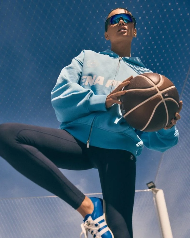 EP ATHLEISURE CAMPAIGN 🏀

PHOTOGRAPHER @lianehurvitz_photographer 
MODEL @edenkannourakis 
MAKEUP @rebeccahvivian.makeup 
STYLIST @_mollyjohnstone 
BRAND @enapelly 
CREATIVE @atollon.studio 
MOTION @krishmiglani_ 
DIGI OP @nemiroj 
@dlm_au 

#makeup